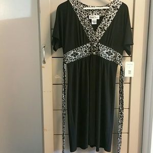 NWT Ronni Nicole Black and White dress